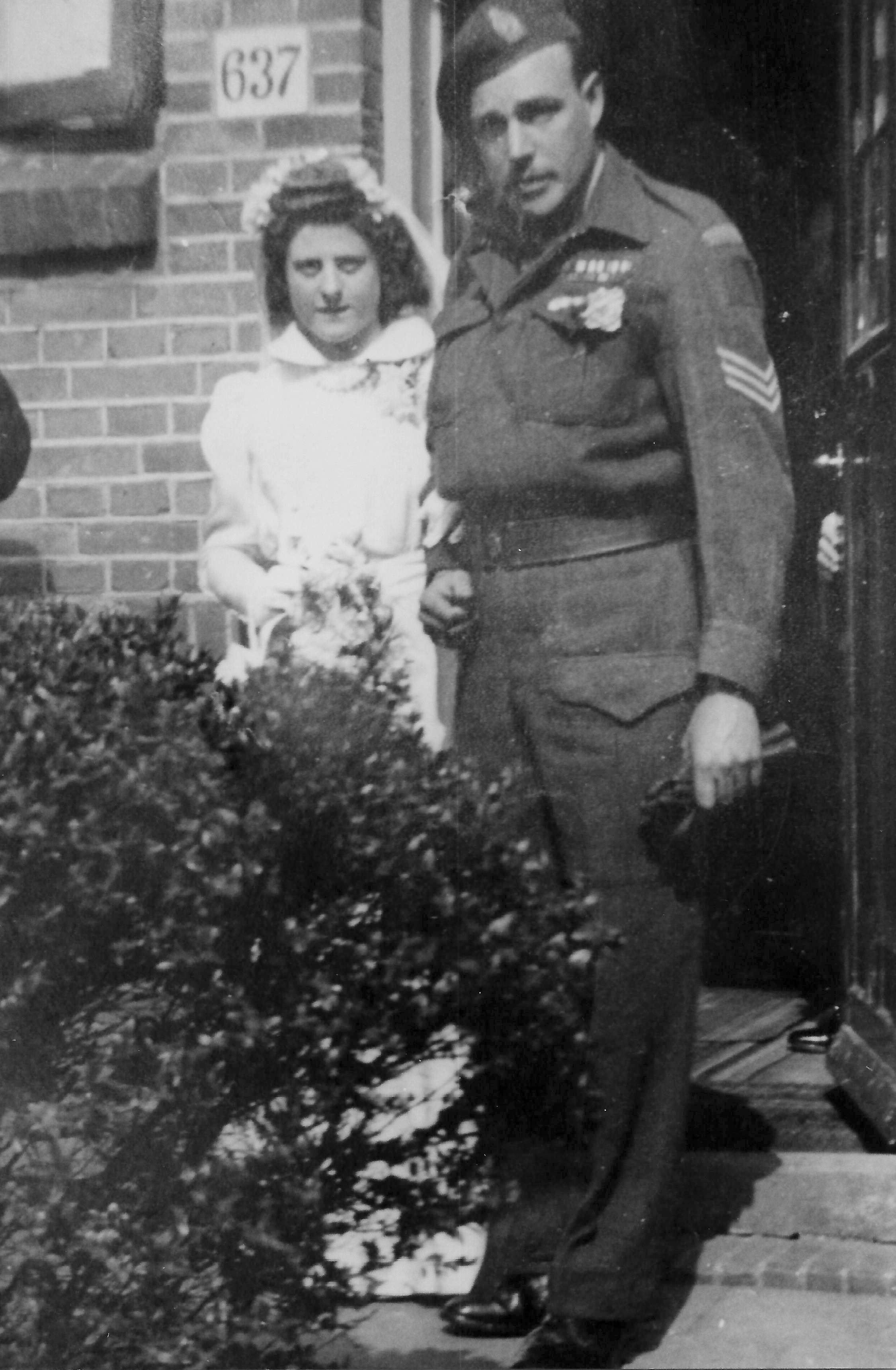 Photo of photos/Jacoba Adriana Odijk & Sgt Albert George McLennan wdg pic 1946